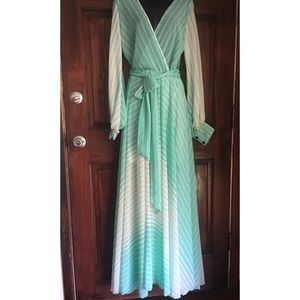Long sleeve maxi dress